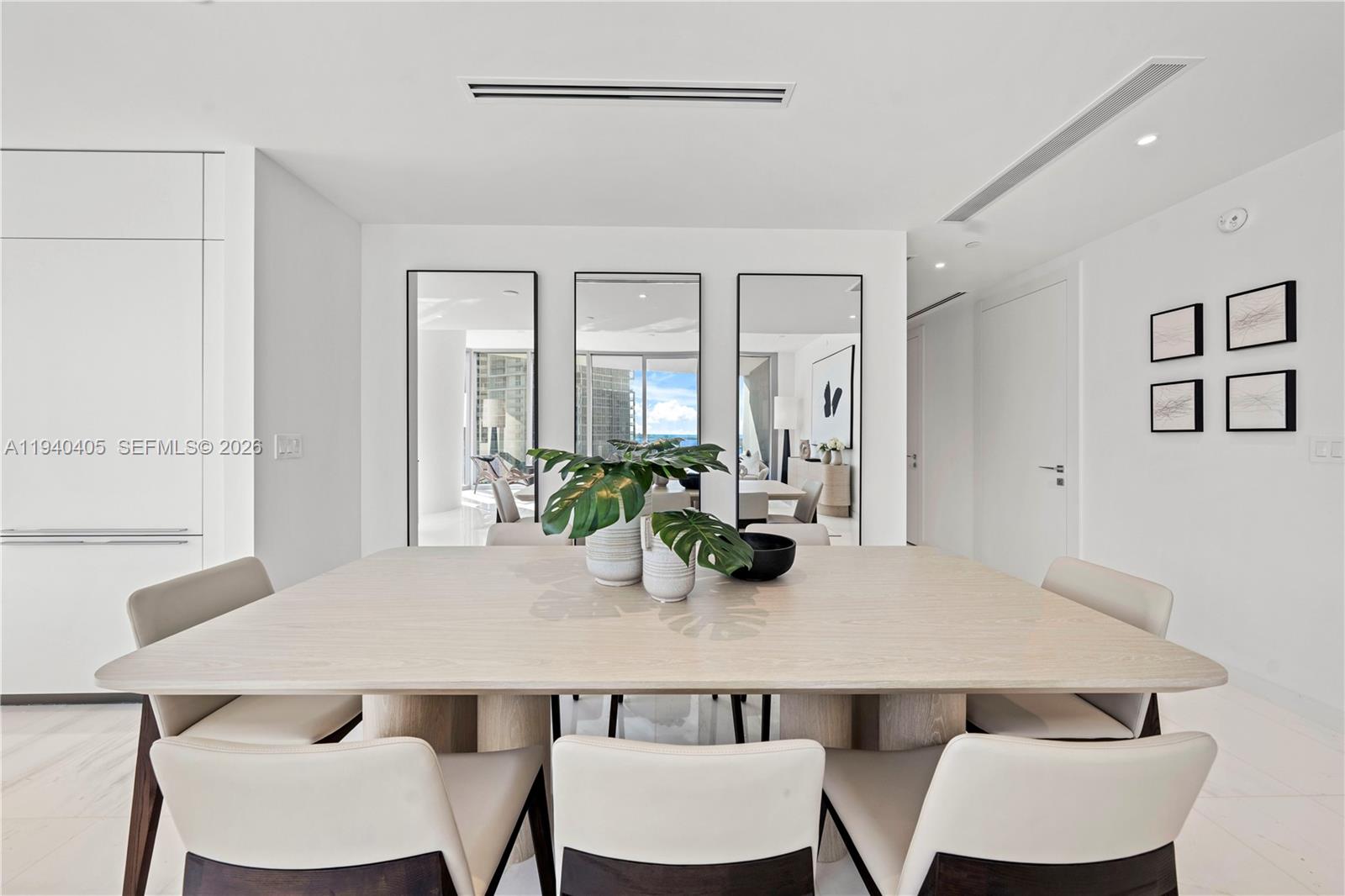 ASTON MARTIN RESIDENCES - Residential