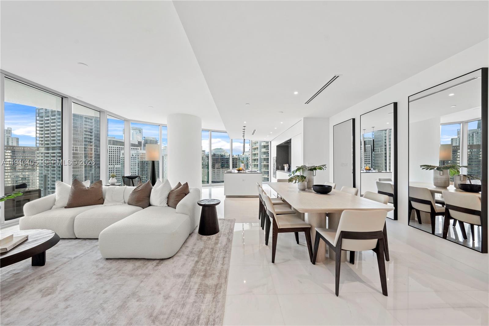 ASTON MARTIN RESIDENCES - Residential