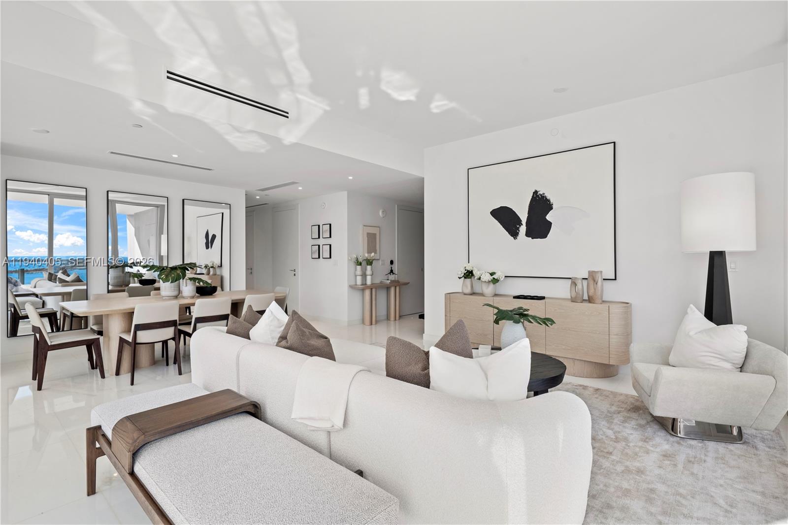 ASTON MARTIN RESIDENCES - Residential