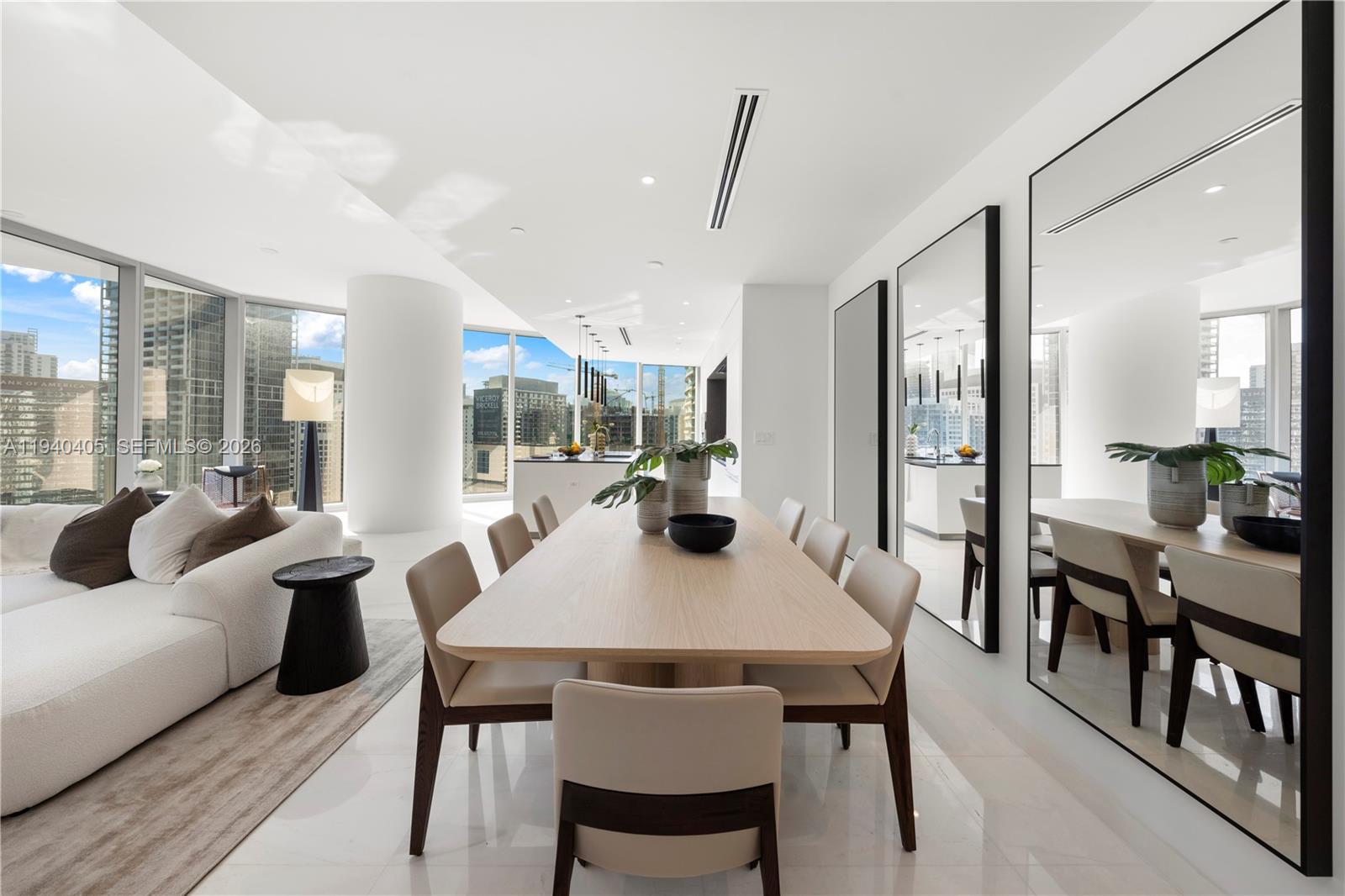ASTON MARTIN RESIDENCES - Residential