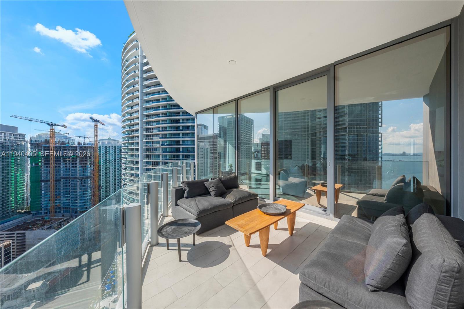 ASTON MARTIN RESIDENCES - Residential