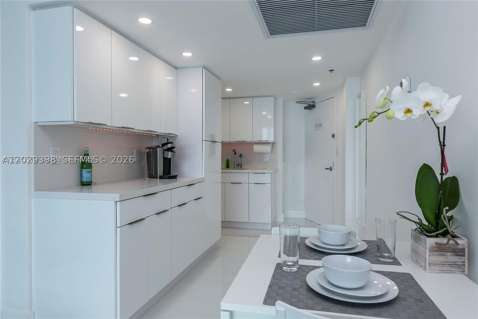 CASTLE BEACH CLUB CONDO - Residential Income
