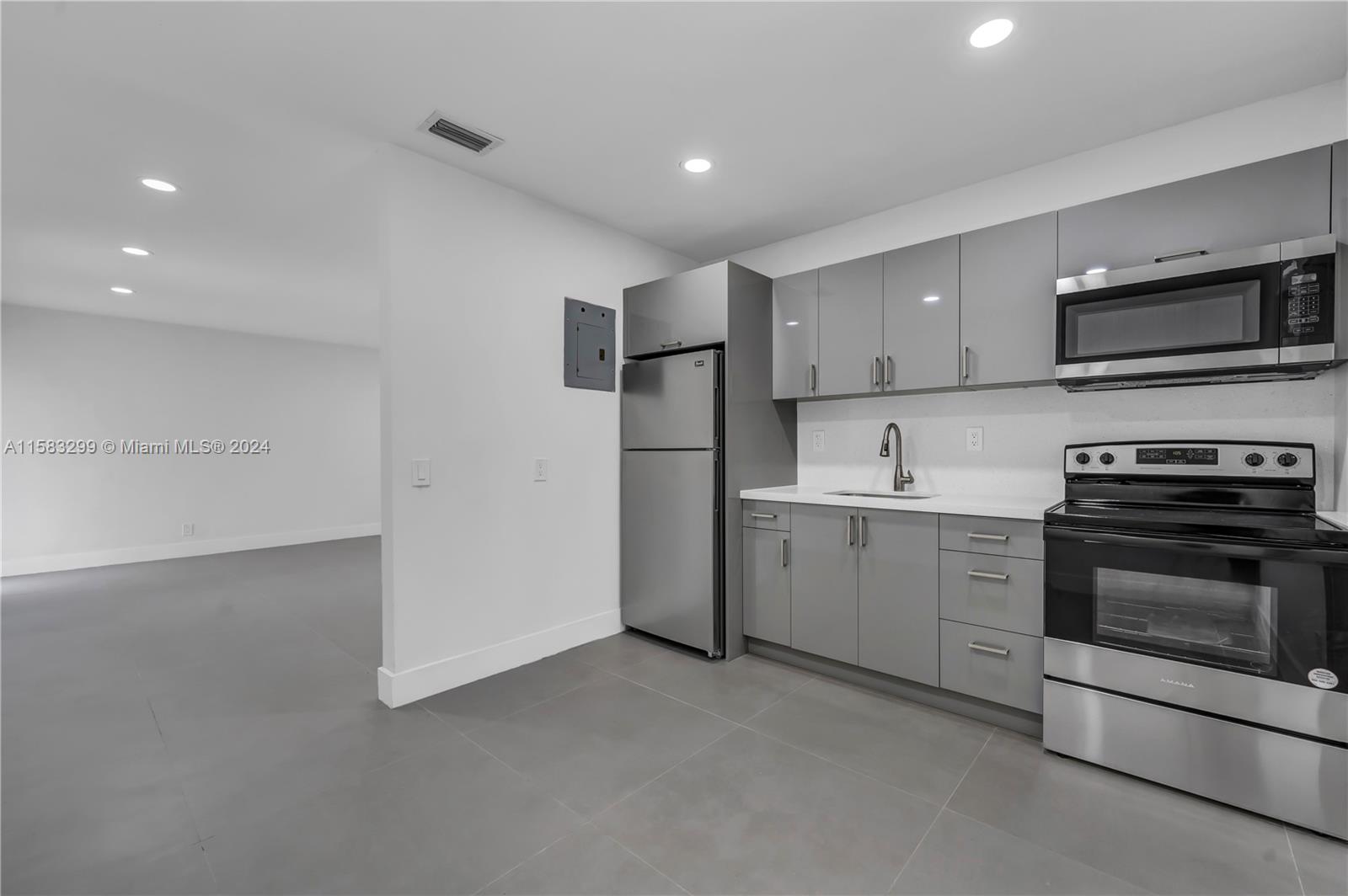 CORR PL FLAGAMI 2ND ADDN - Residential Lease
