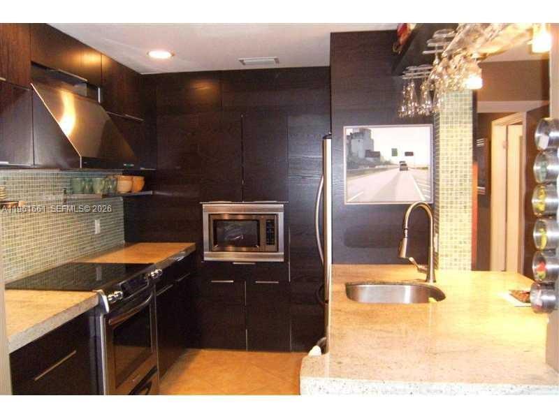 SAILBOAT POINTE CONDO - Residential