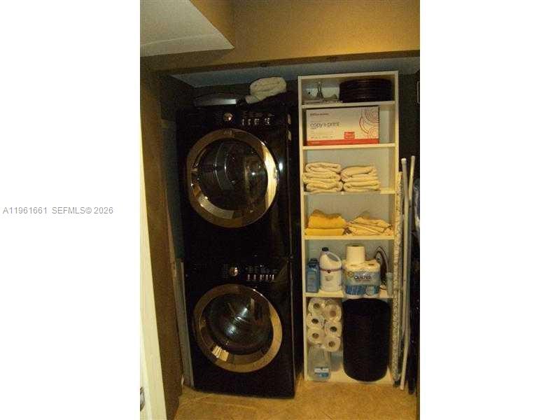 SAILBOAT POINTE CONDO - Residential