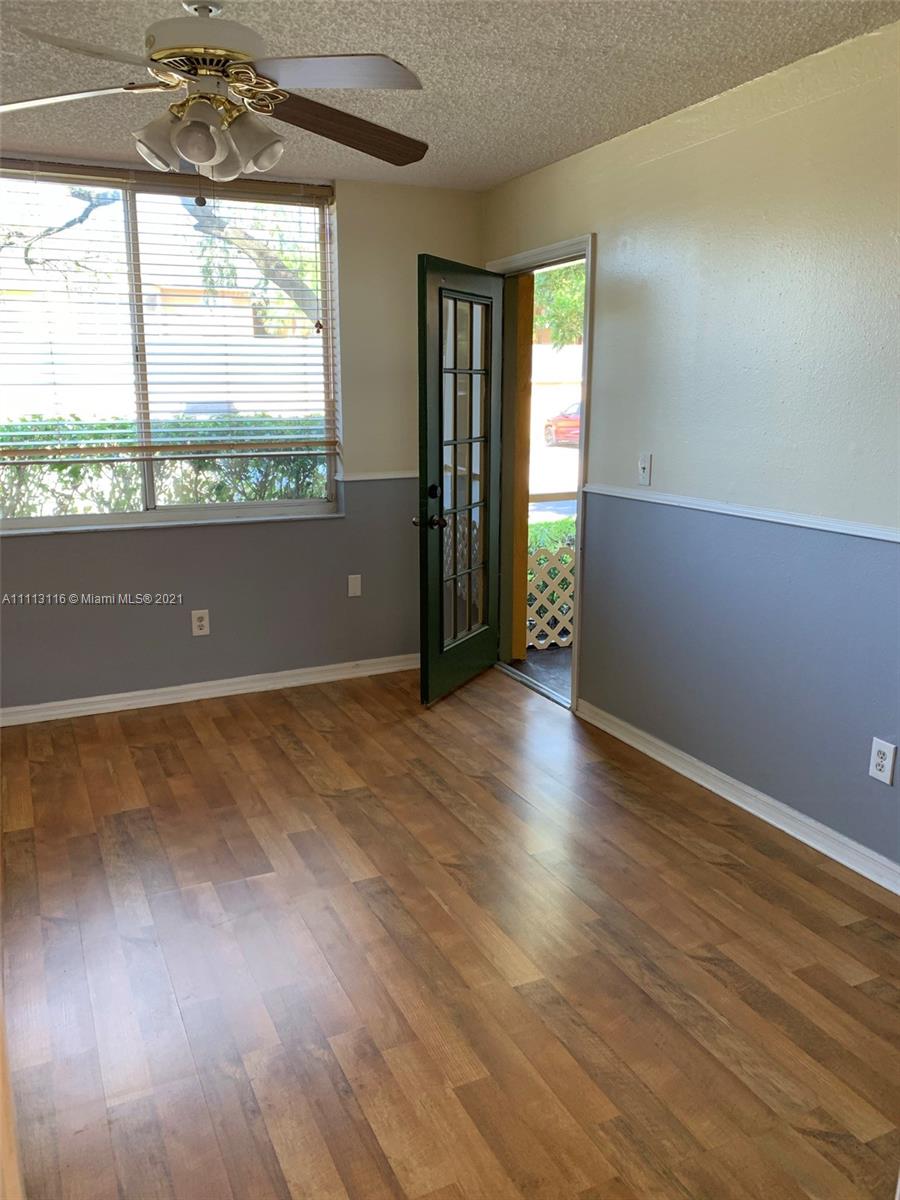 WINDWARD LAKES CONDO - Residential