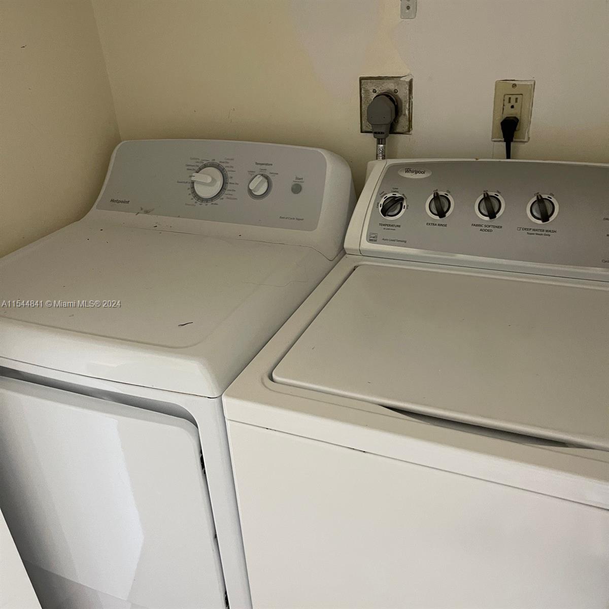 TURNBERRY ISLE CONDO - Residential Lease