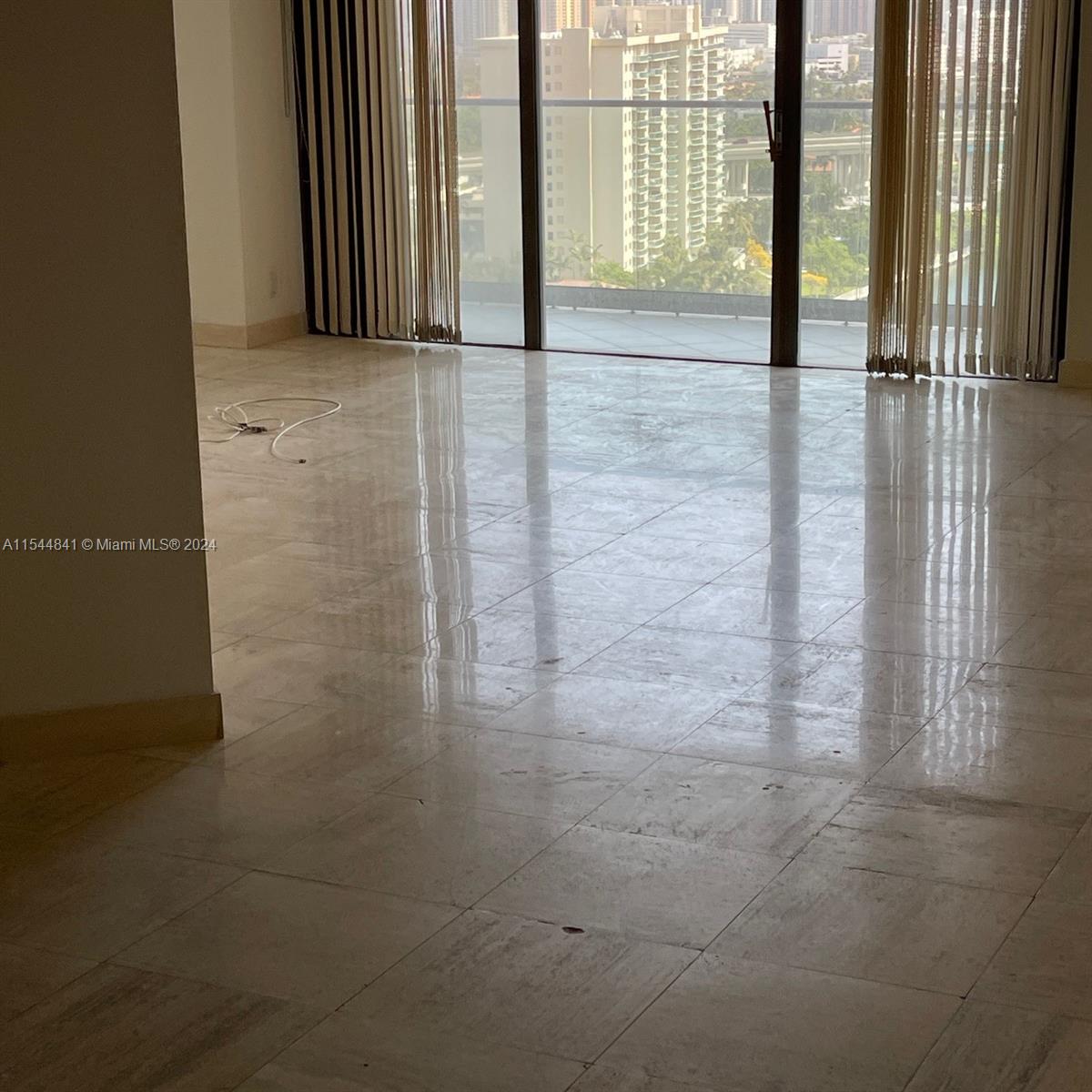 TURNBERRY ISLE CONDO - Residential Lease