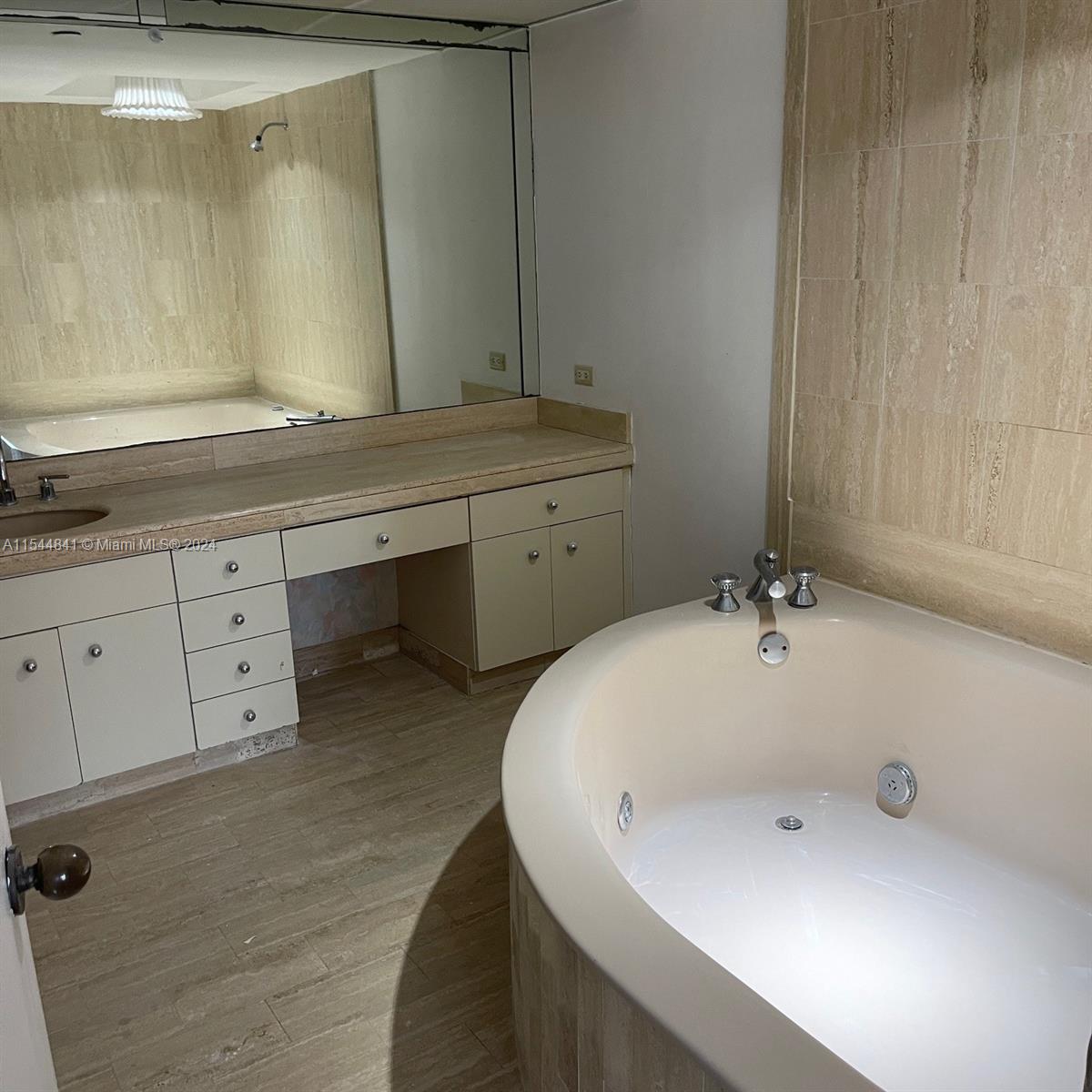 TURNBERRY ISLE CONDO - Residential Lease