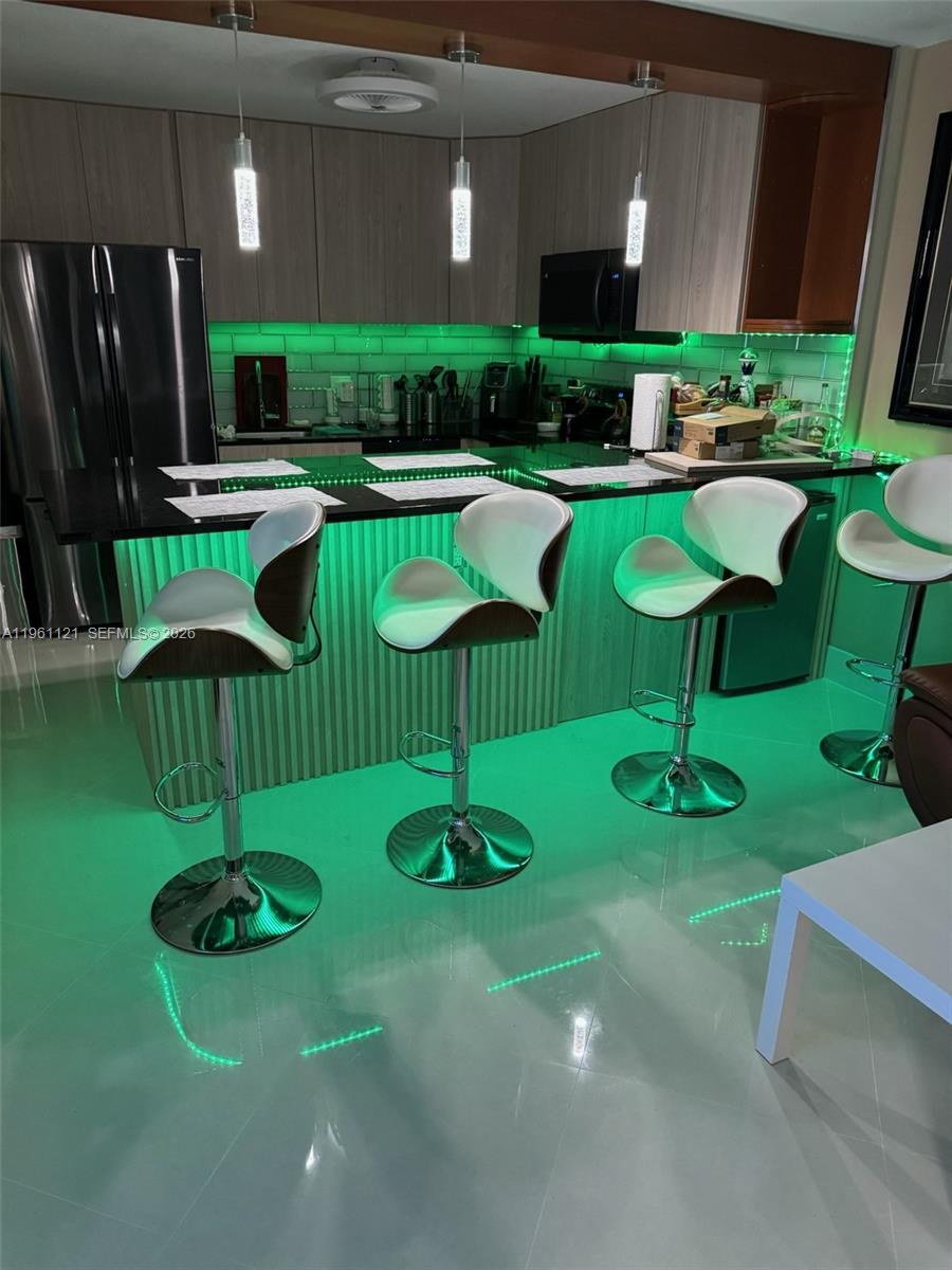 BEAUTIFUL 1 BED CONVERTED TO REMODELED 2/2, WASHER/DRYER INSIDE THE UNIT, NEW HURRICANE IMPACT WINDOWS/SLIDING DOORS, BEAUTIFTUL GARDEN AND PARTIAL BAY VIEW. BLD FEATURES TWO SWIMMING POOLS, FITNESS CENTER, BARBEQUE AREA, TENNIS COURT AND MUCH MORE. RENT IS ALLOWED AFTER 2 YEAR OF OWNERSHIP. YOU ARE STEPS AWAY FROM AVENTURA MALL, RESTAURANTS, SHOPS, RELIGIOUS CENTERS. EXCELLENT SCHOOLS!