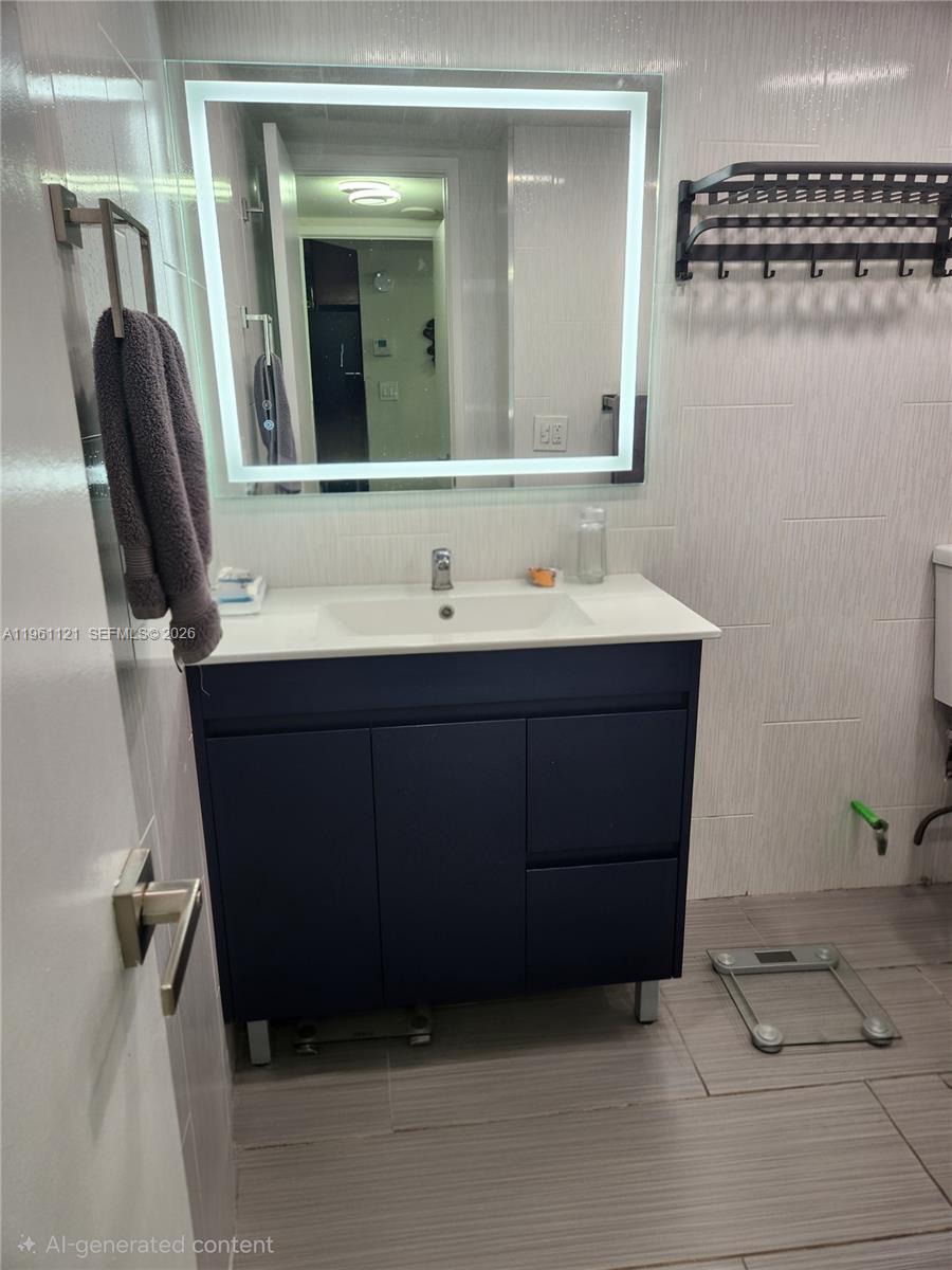 ADMIRALS PORT CONDO WEST - Residential