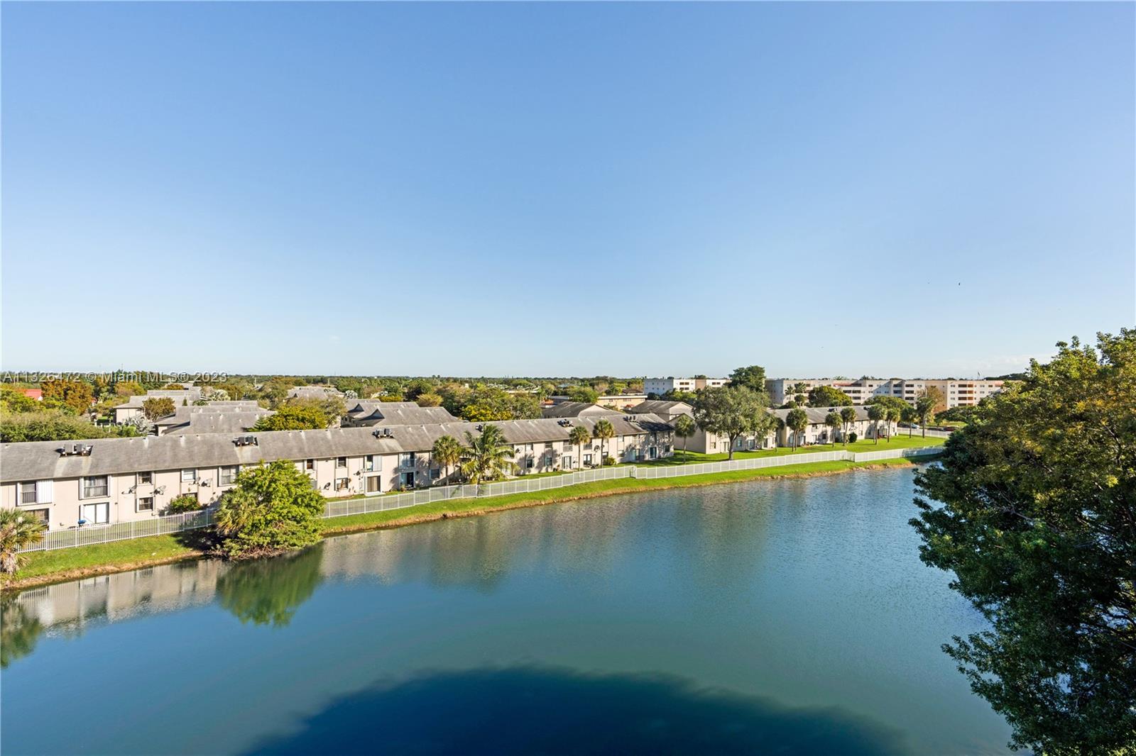 KENDALL LAKE TOWERS CONDO - Residential