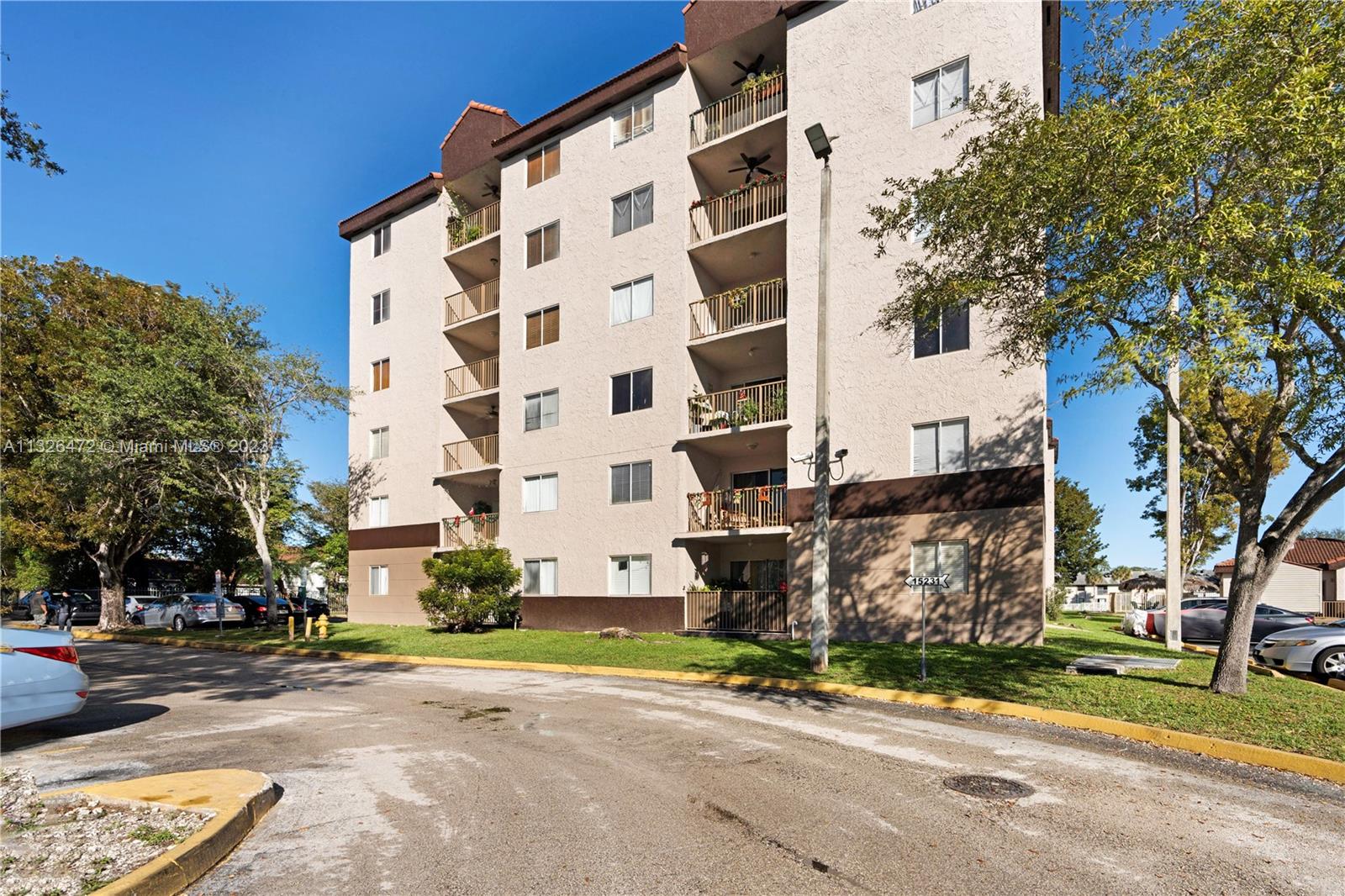 KENDALL LAKE TOWERS CONDO - Residential
