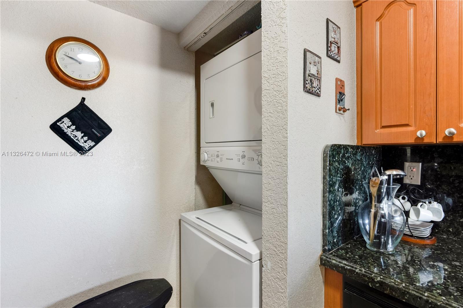 KENDALL LAKE TOWERS CONDO - Residential