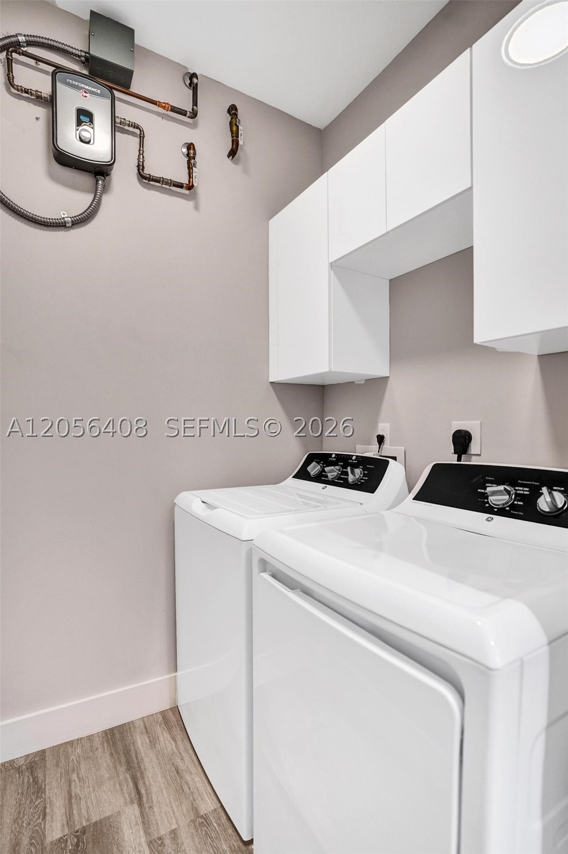 SAILFISH COVE ON THE RIVER - Residential Lease