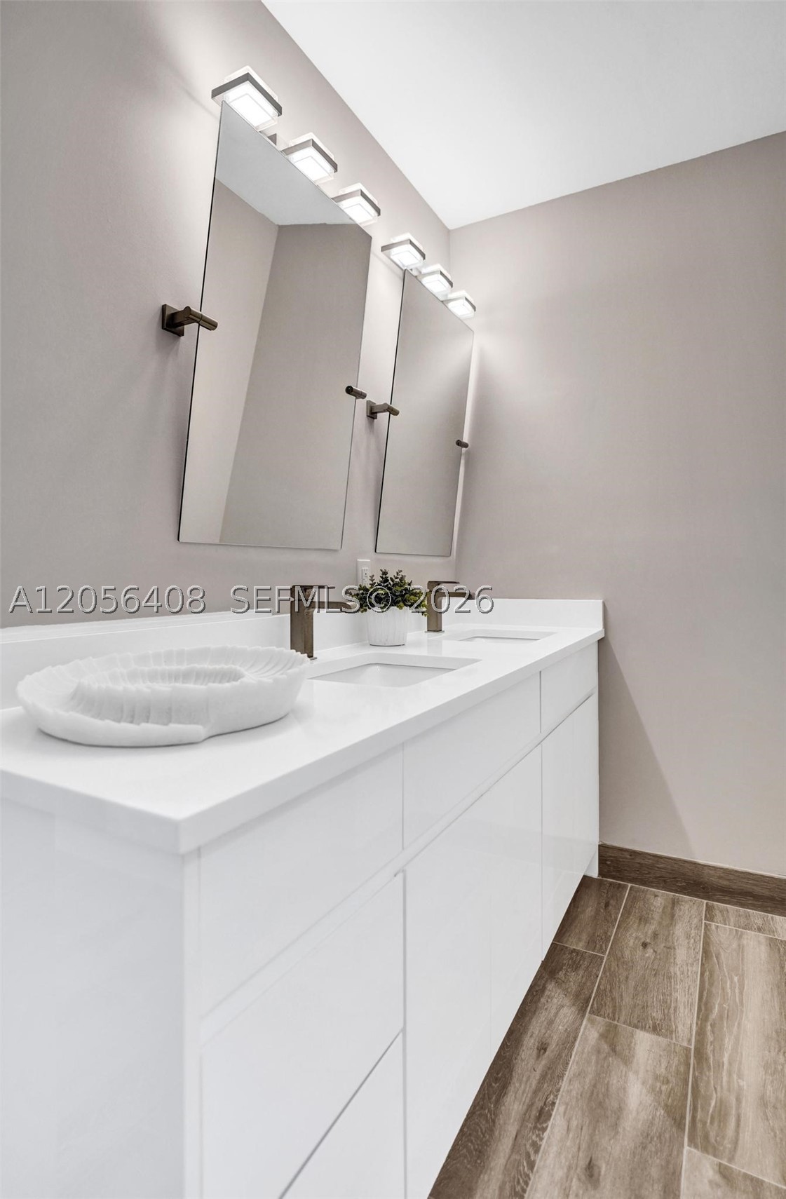 SAILFISH COVE ON THE RIVER - Residential Lease