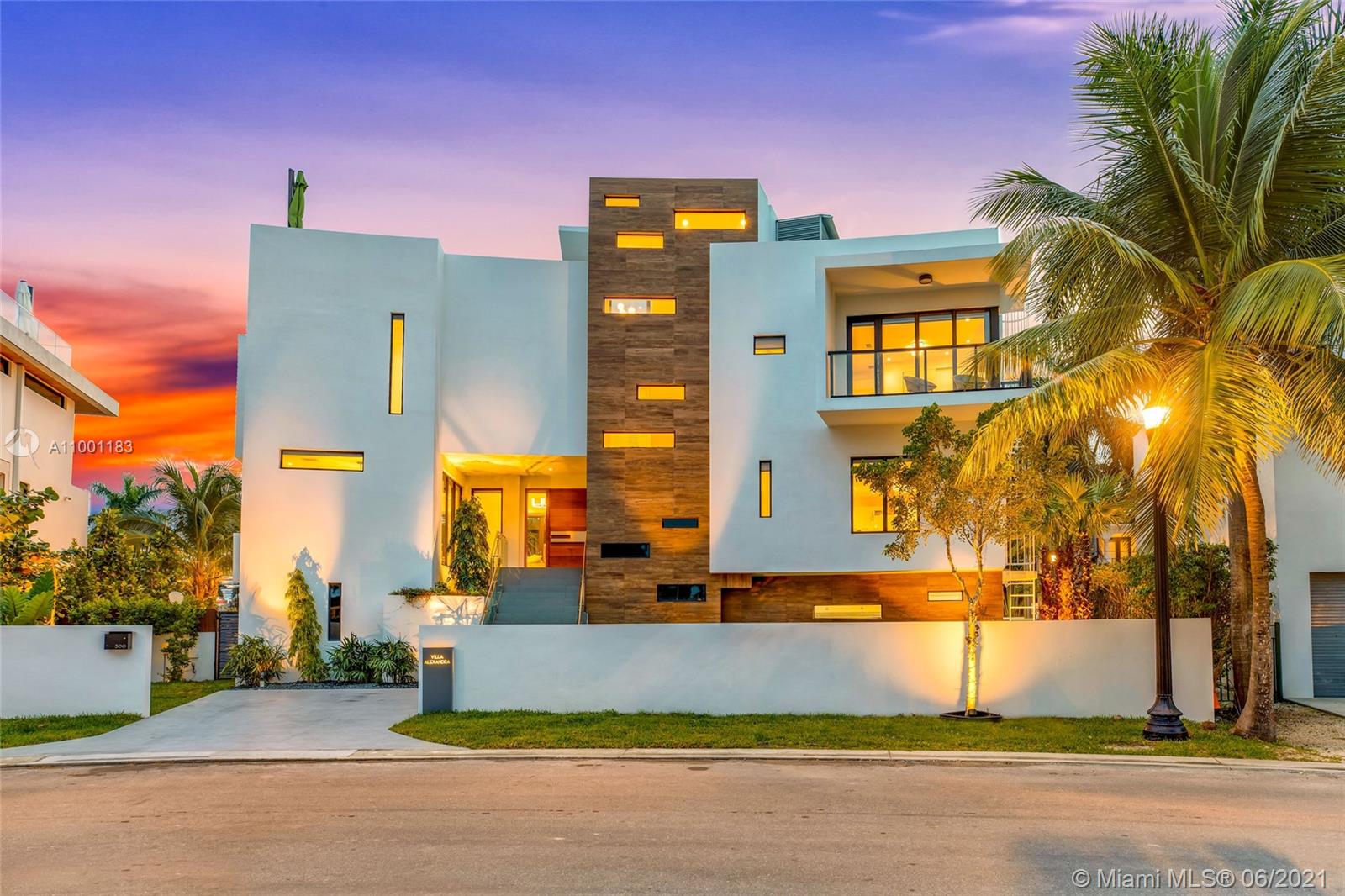 Brand new residence in prestigious Palm Island. Architect Reynaldo Burgess the home features a 3 story and open plan, 4 bedrooms, 4.5 bathrooms, living, dining, gourmet kitchen with top of the line appliances, family Room, 2 car garage, laundry, elevator and pool. Plentiful space for entertainment large groups, roof terrace with beautiful view of the ocean. High end finishes. Excellent location just minutes to South Beach and downtown Miami.