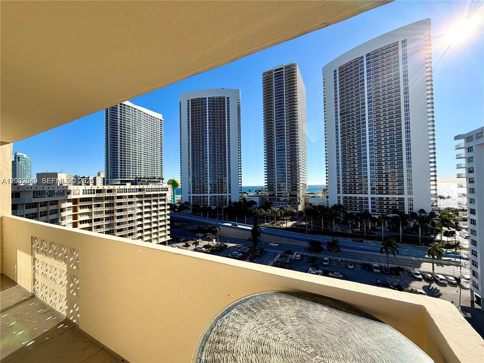 PLAZA TOWERS NORTH CONDO - Residential