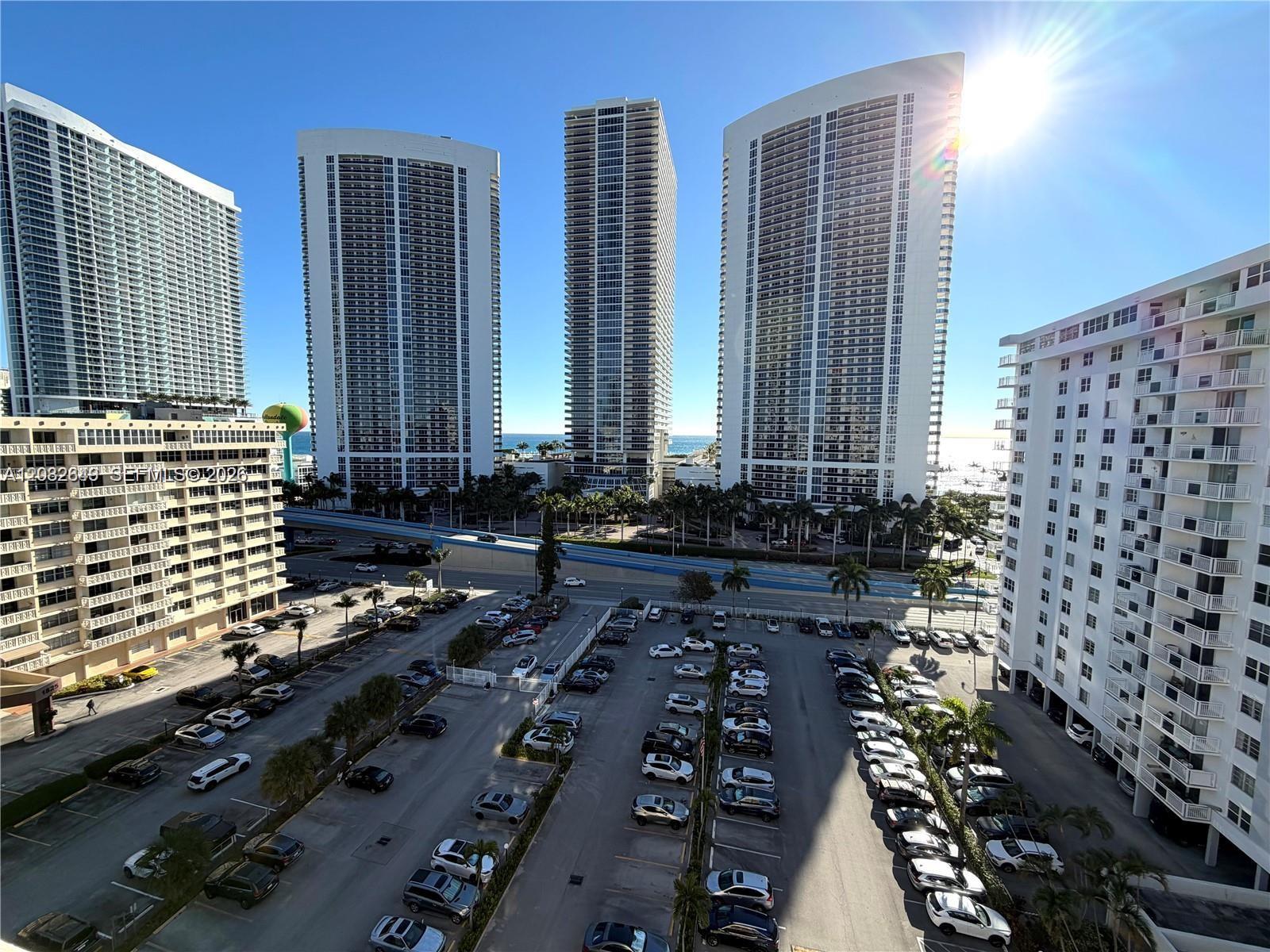 PLAZA TOWERS NORTH CONDO - Residential