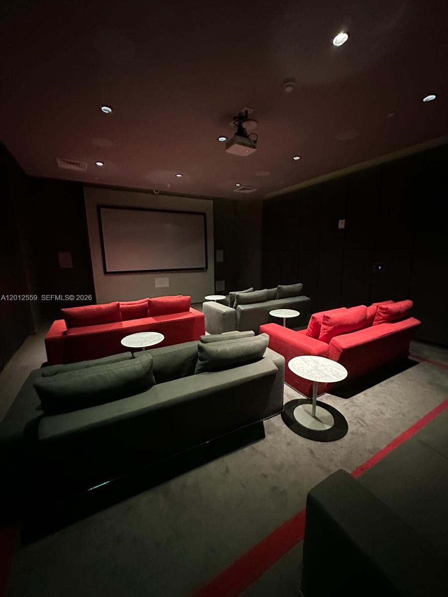 1100 MILLECENTO RESIDENCE - Residential