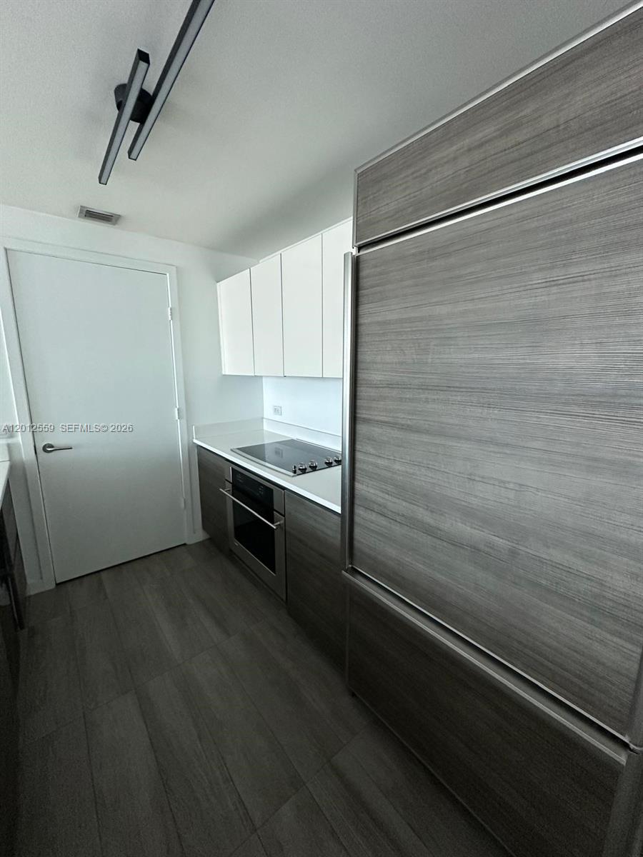 1100 MILLECENTO RESIDENCE - Residential