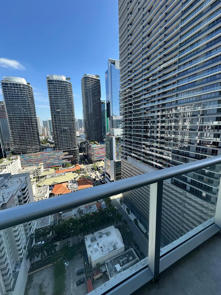 1100 MILLECENTO RESIDENCE - Residential