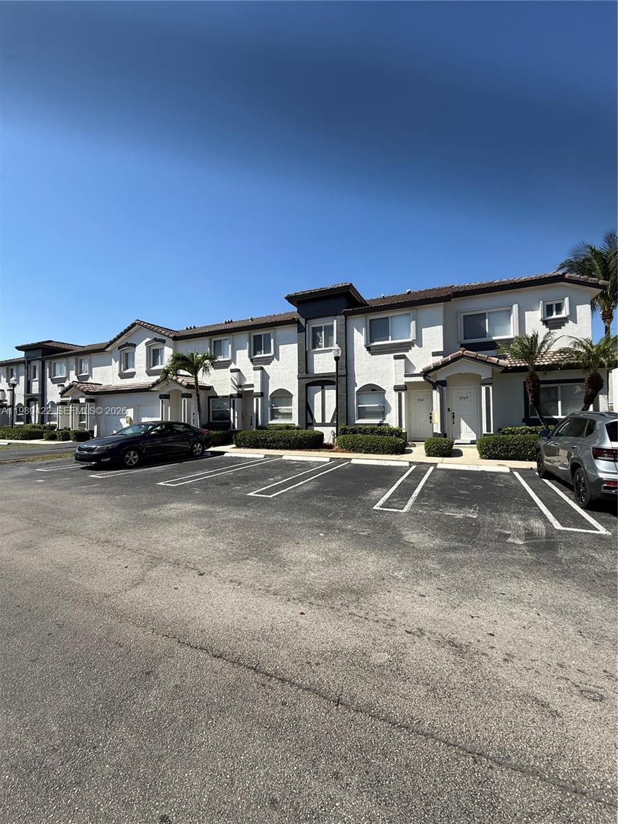 TOWNGATE CONDO TWELVE - Residential