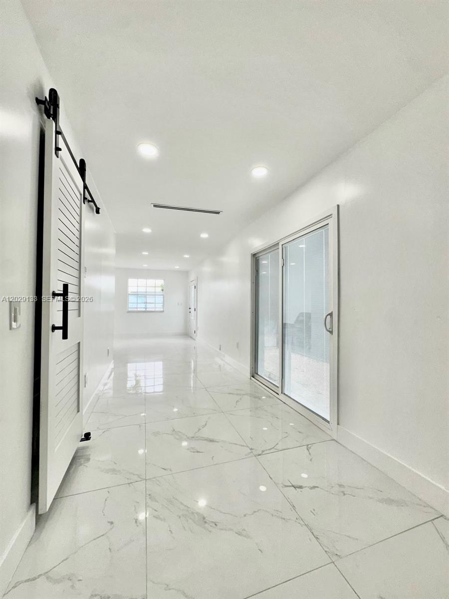 6TH ADDN TO HIALEAH - Residential Lease