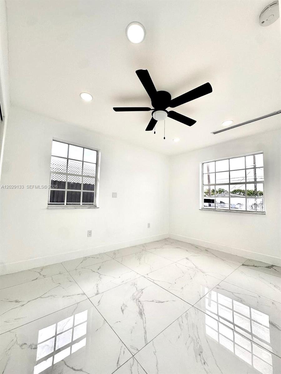 6TH ADDN TO HIALEAH - Residential Lease