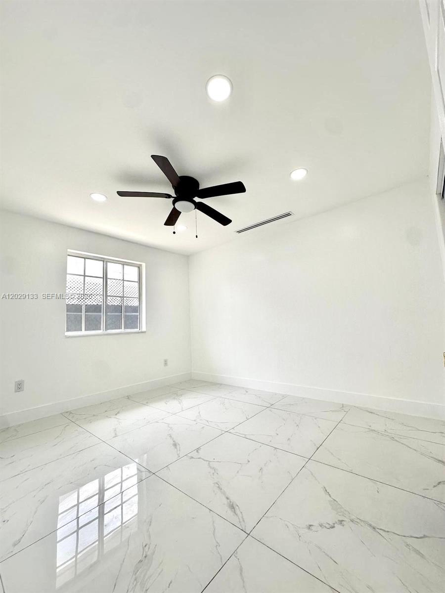 6TH ADDN TO HIALEAH - Residential Lease