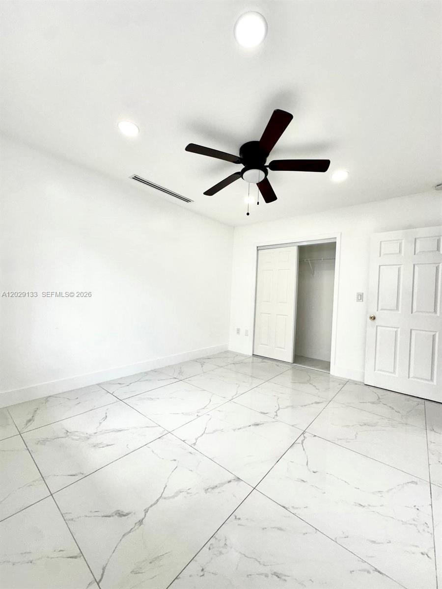 6TH ADDN TO HIALEAH - Residential Lease