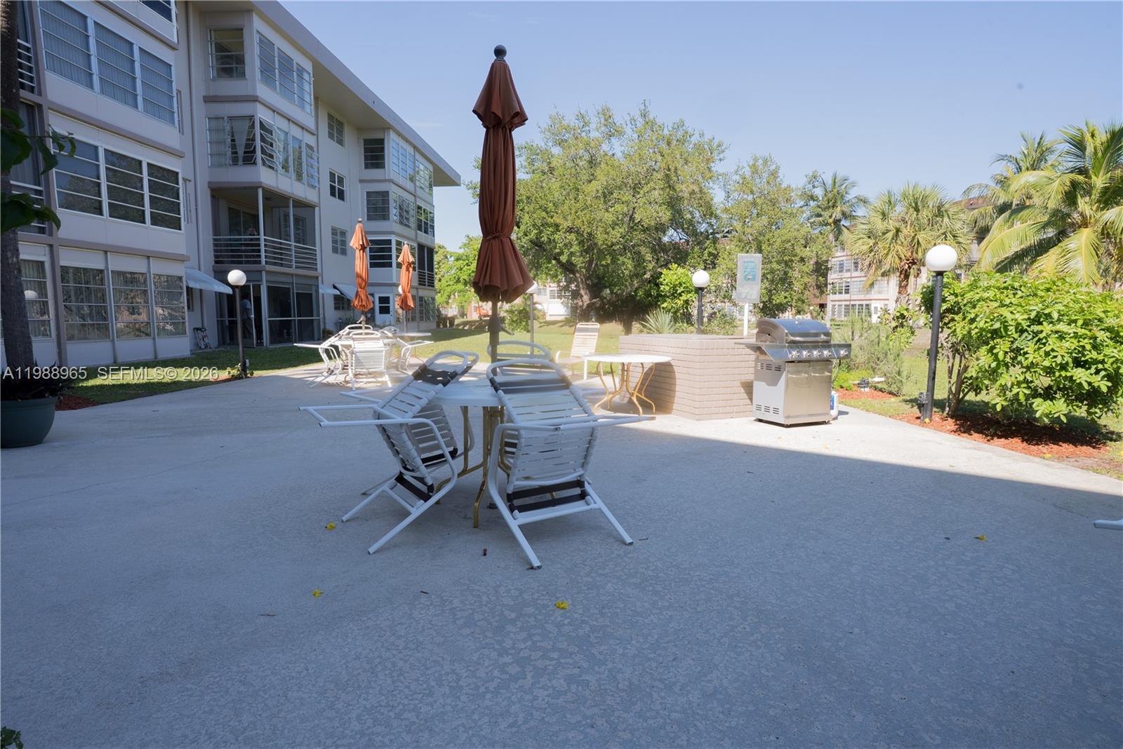 Lauderdale Oaks Condo - Residential