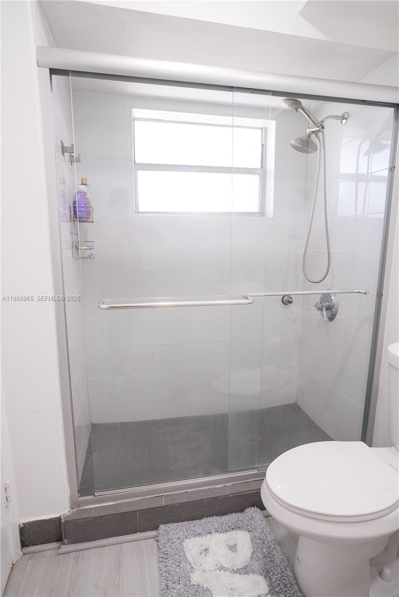 Lauderdale Oaks Condo - Residential