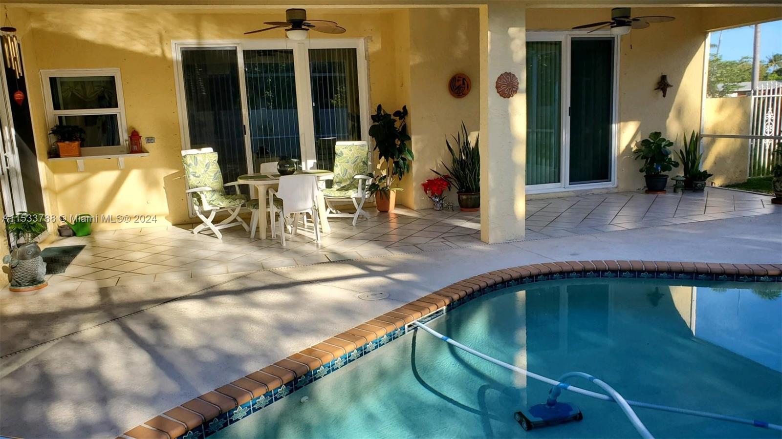 PEBBLE CREEK AT JACARANDA - Residential