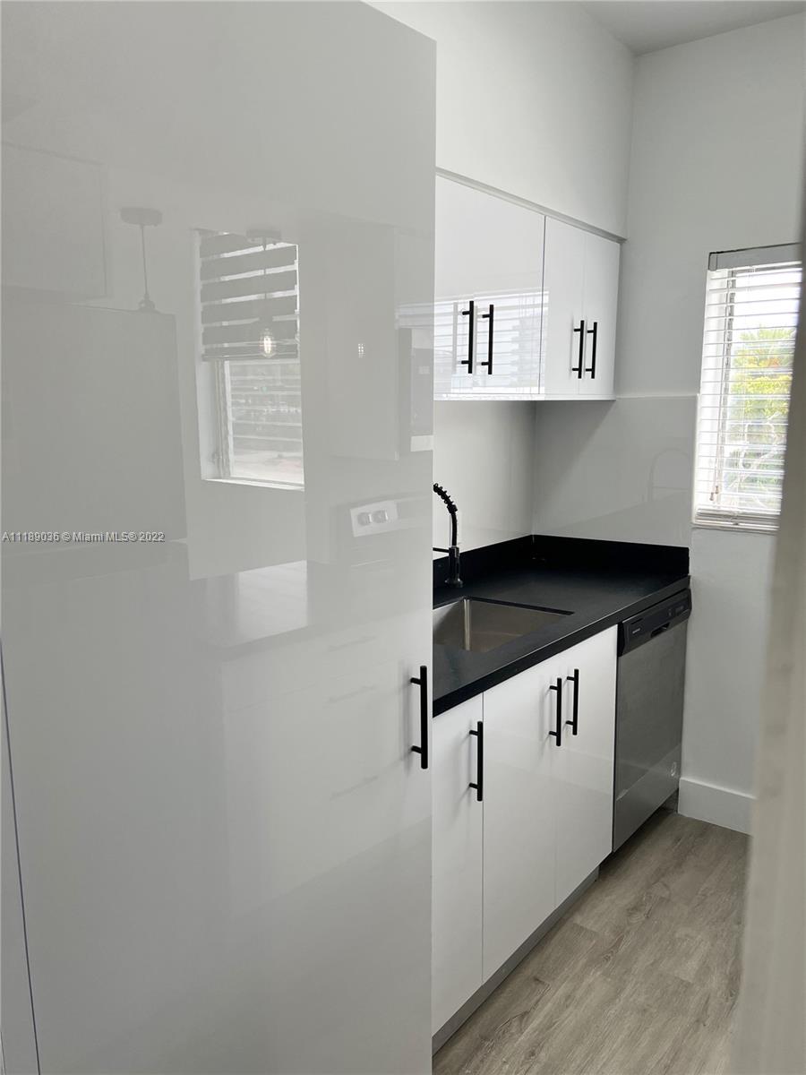 ISLE OF NORMANDY MIAMI VI - Residential Lease