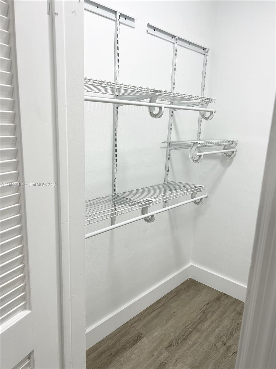 ISLE OF NORMANDY MIAMI VI - Residential Lease