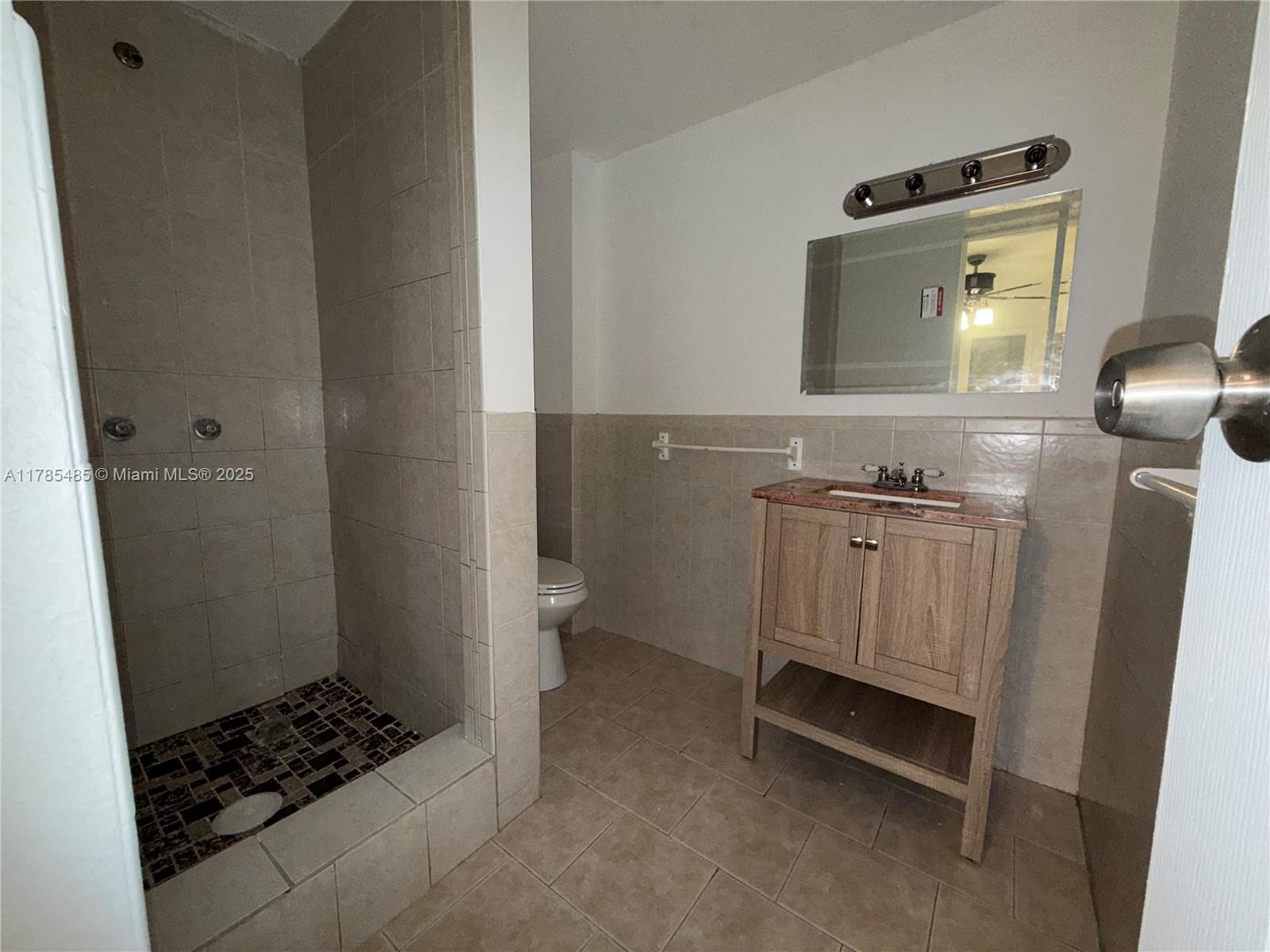 HOLLYWOOD SOUTH SIDE ADD - Residential Lease