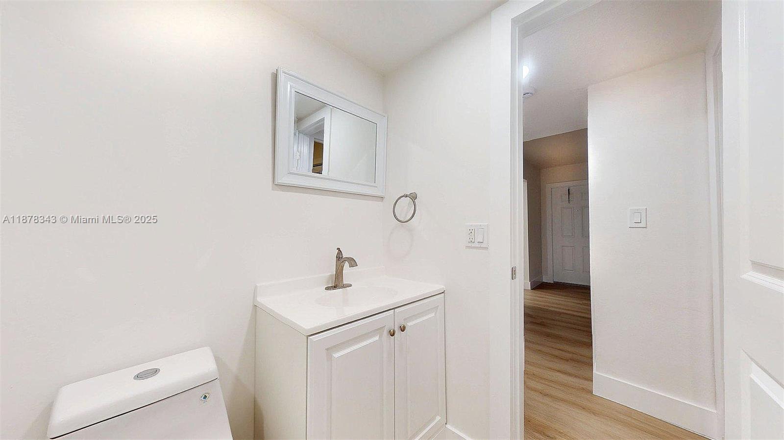 CITY OF MIAMI SOUTH - Residential Lease