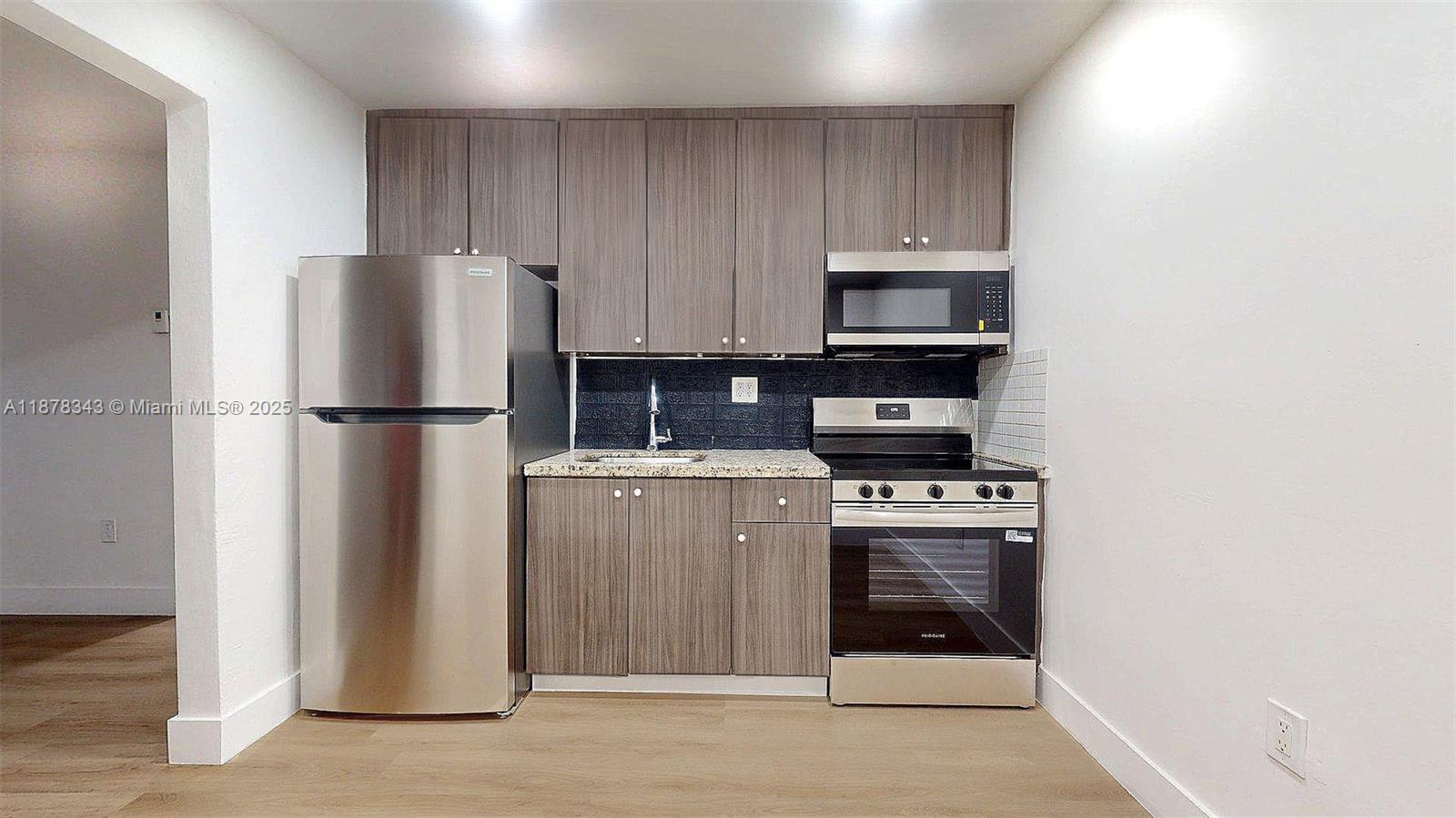 CITY OF MIAMI SOUTH - Residential Lease