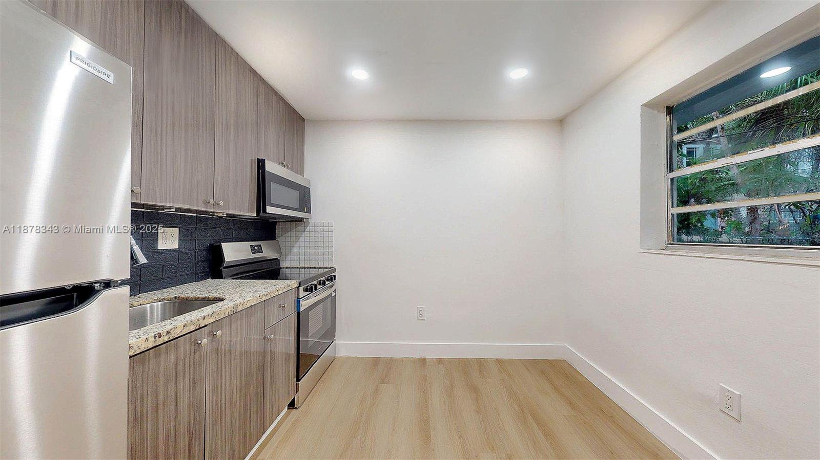 CITY OF MIAMI SOUTH - Residential Lease