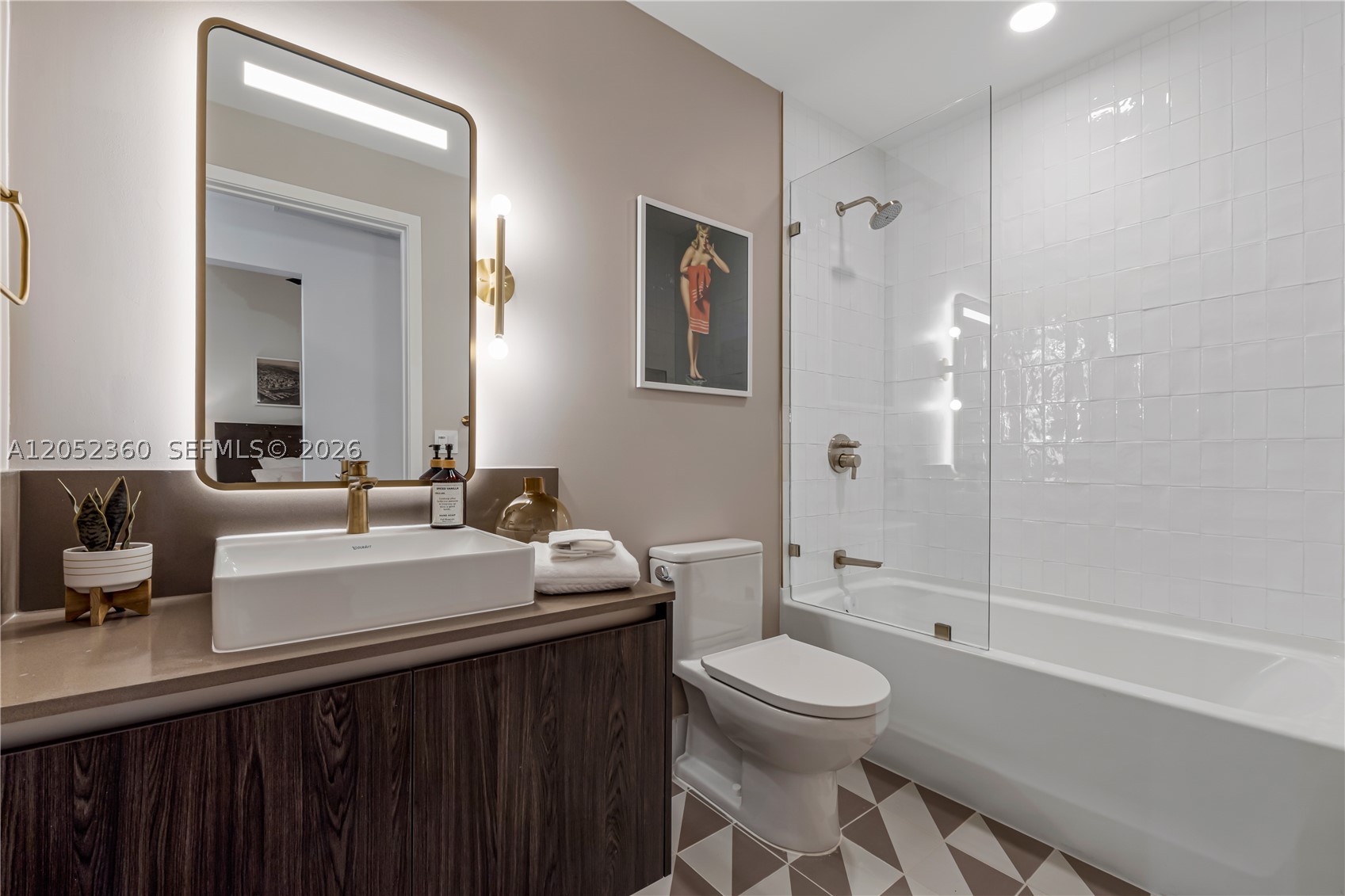 159 NE 6TH STREET CONDO - Residential