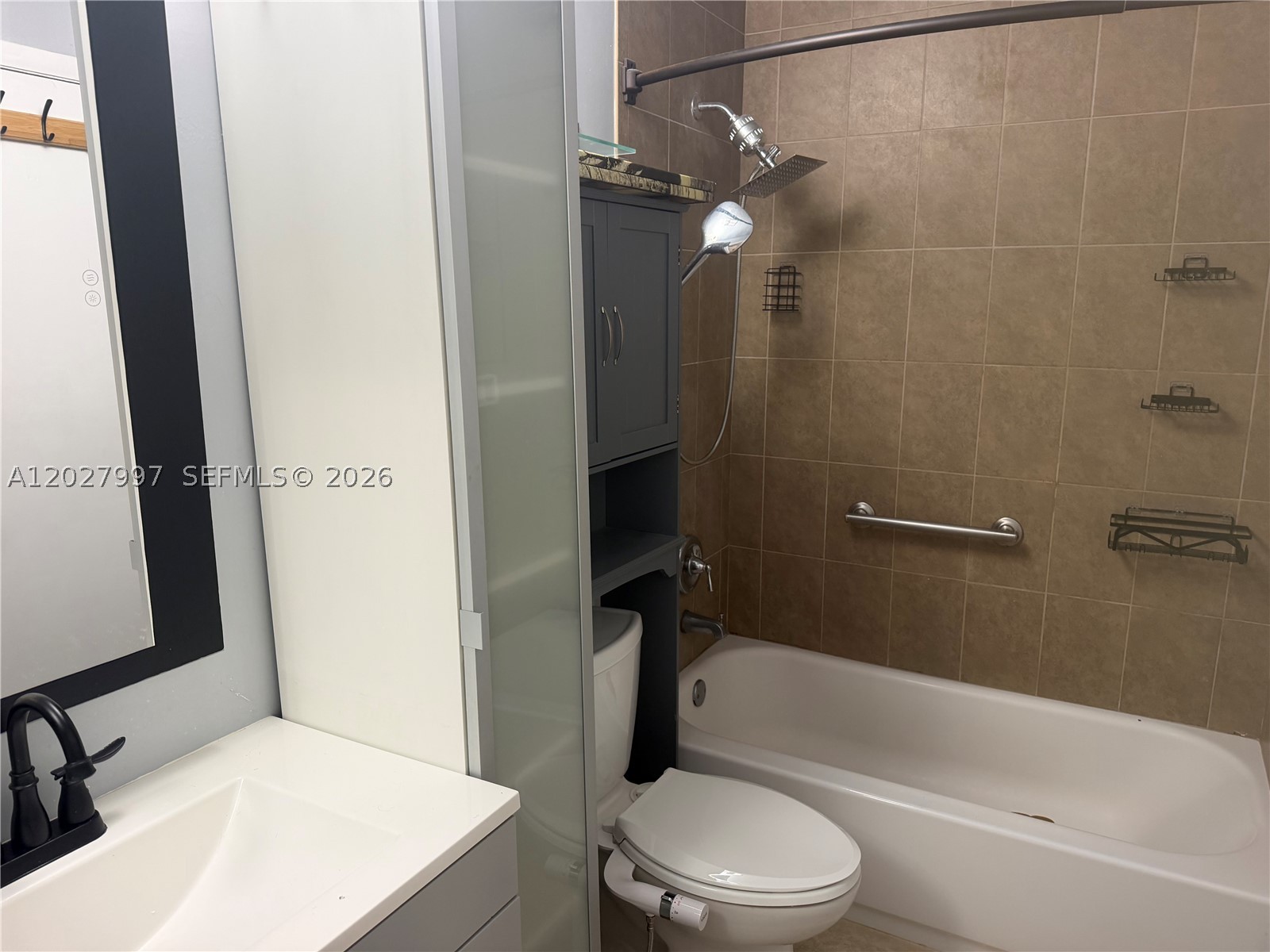 WOODGATE - Residential Lease