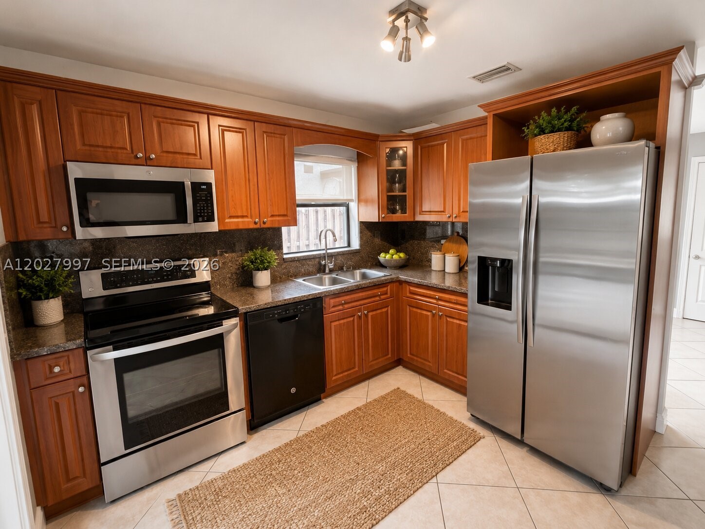 WOODGATE - Residential Lease