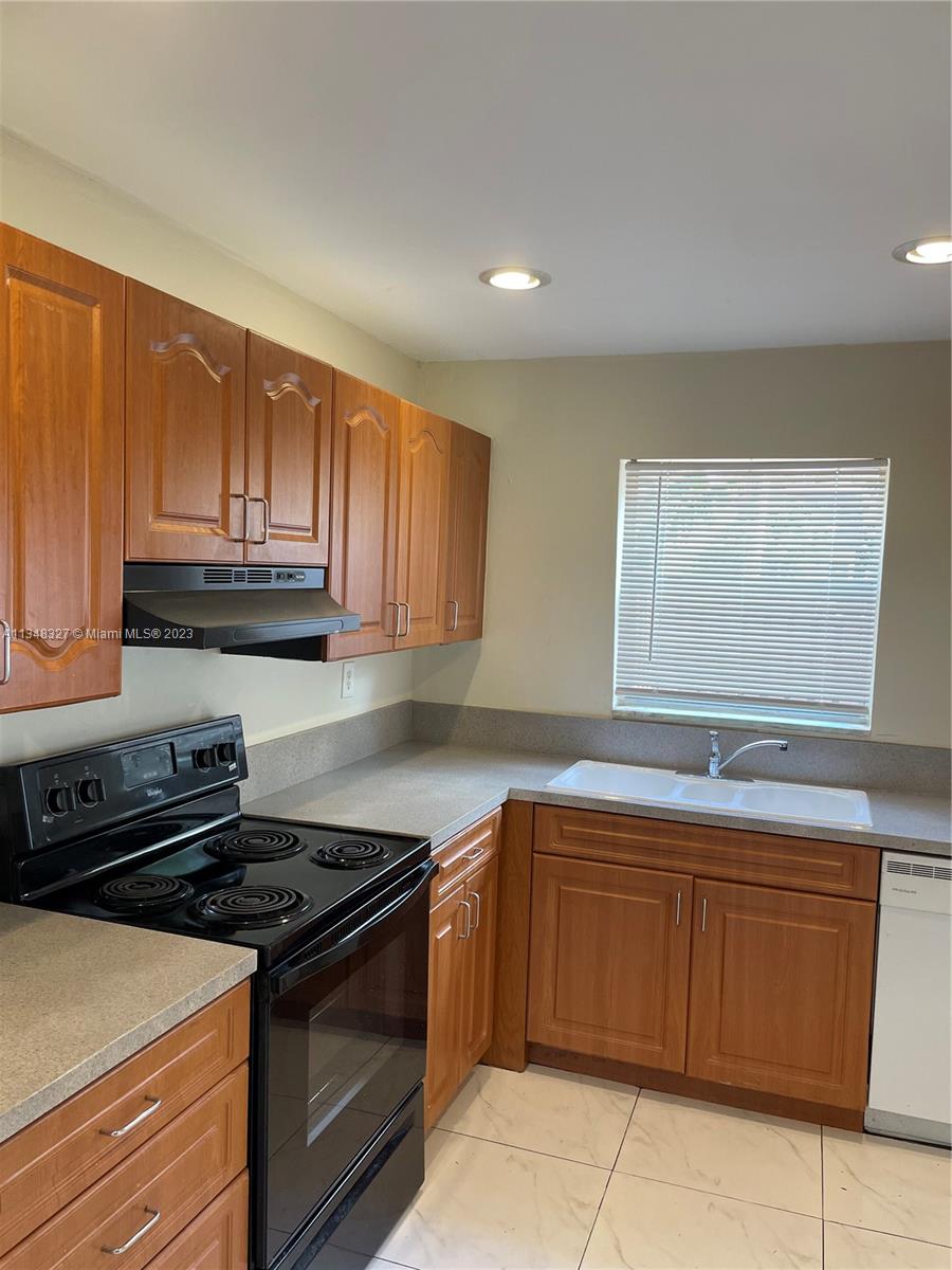 BLUEBERRY HILL II CONDO - Residential