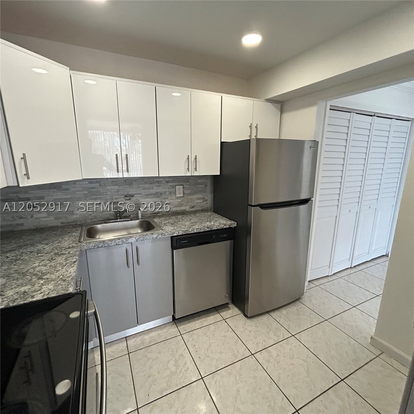 CAPTIVA LAKES VILLAS COND - Residential Lease