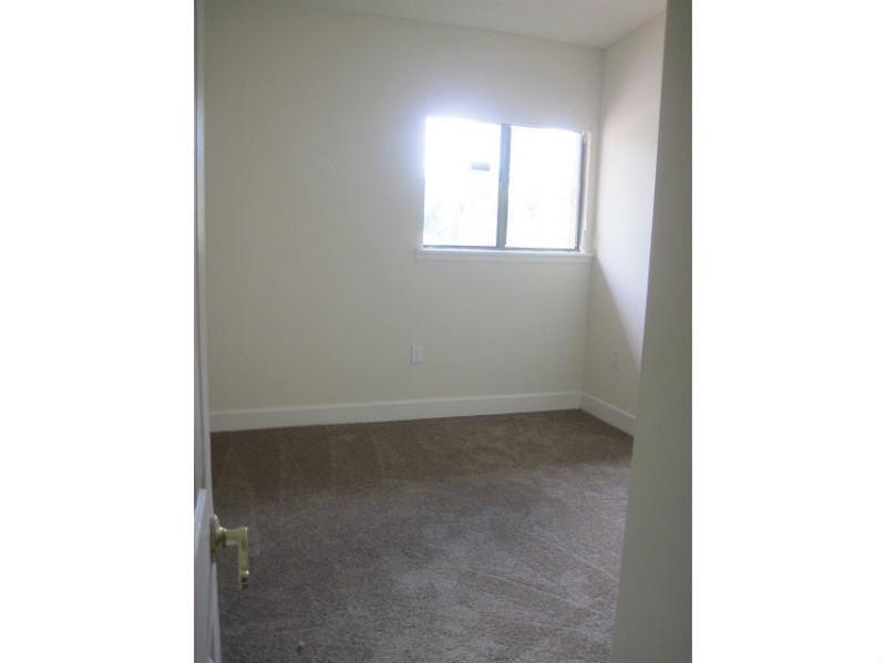 EASTERN SHORES - Residential Lease