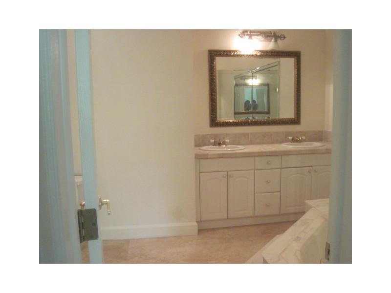 EASTERN SHORES - Residential Lease