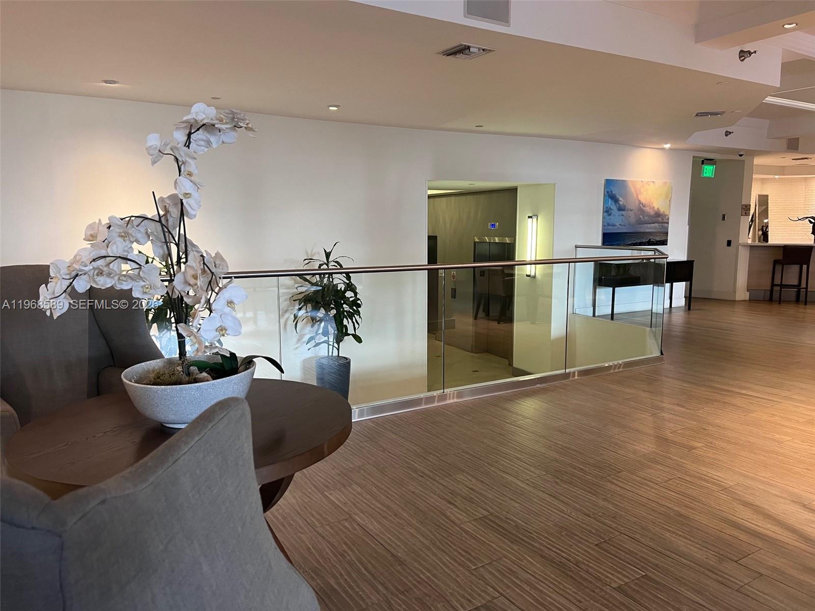 THE DECOPLAGE CONDO - Residential