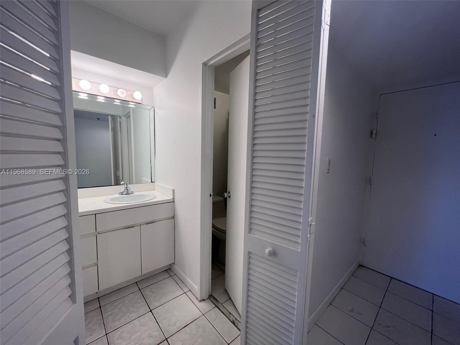 THE DECOPLAGE CONDO - Residential
