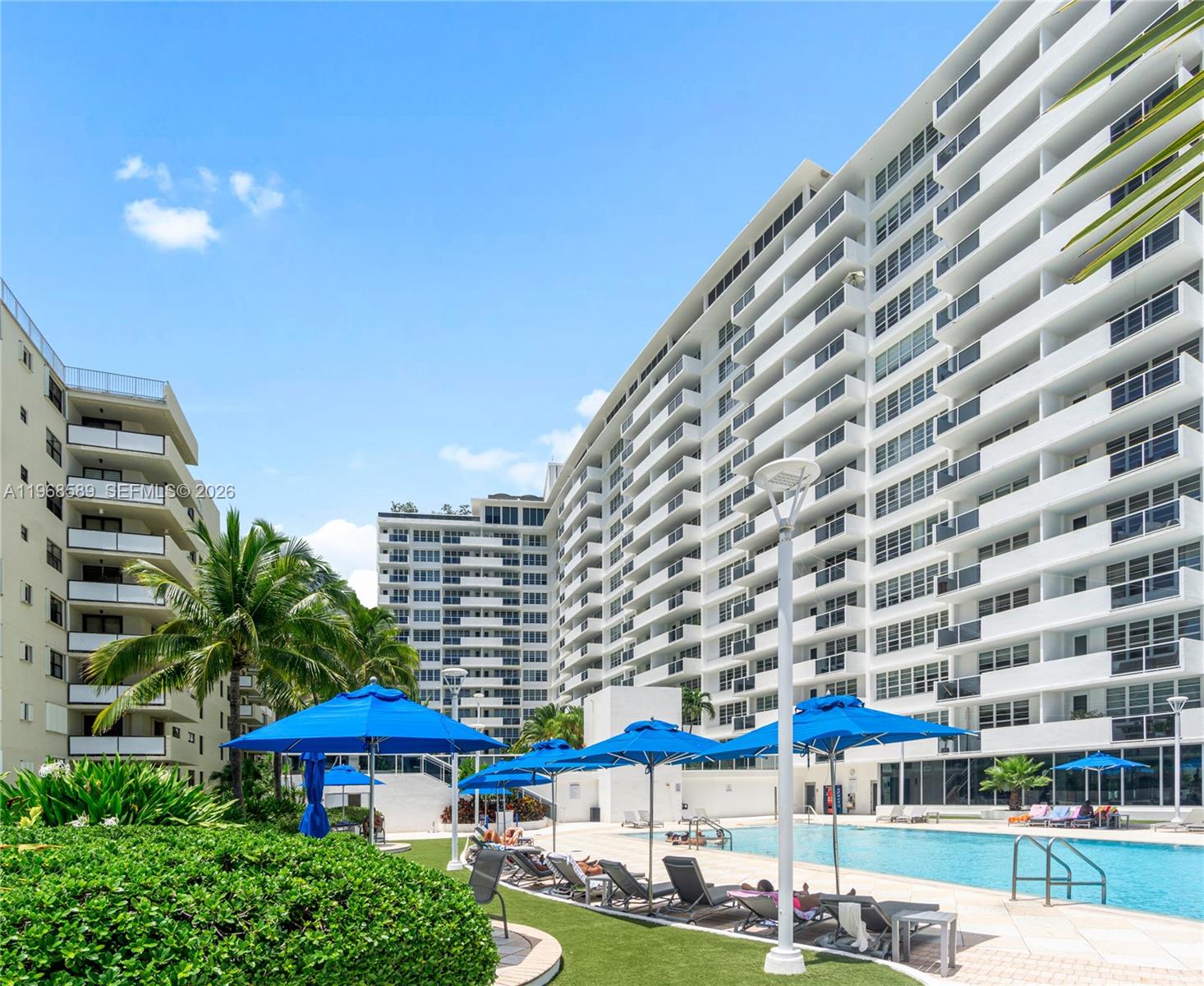 THE DECOPLAGE CONDO - Residential